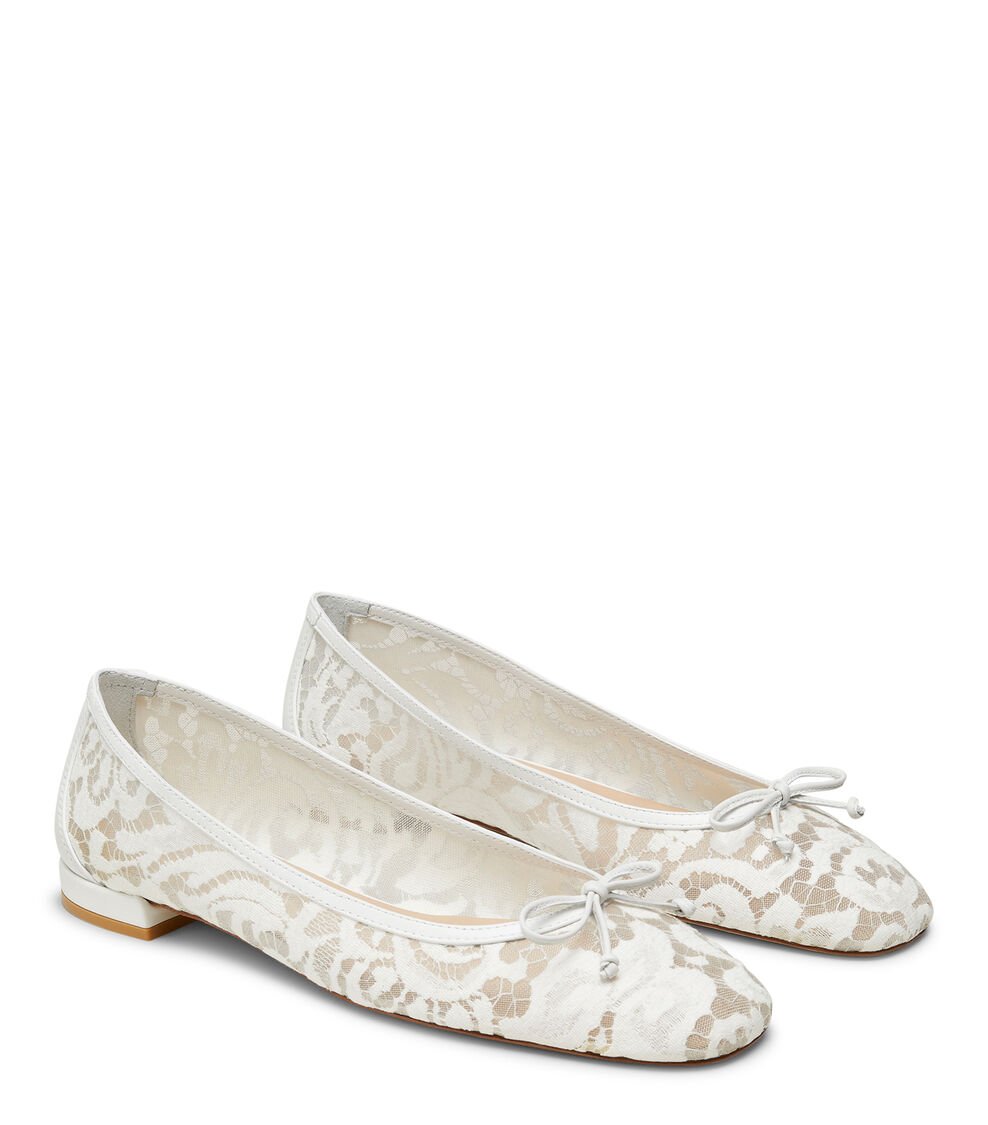 Stuart Weitzman ARABELLA BALLET FLAT En BLANCO De Mujer | Stuart Weitzman®