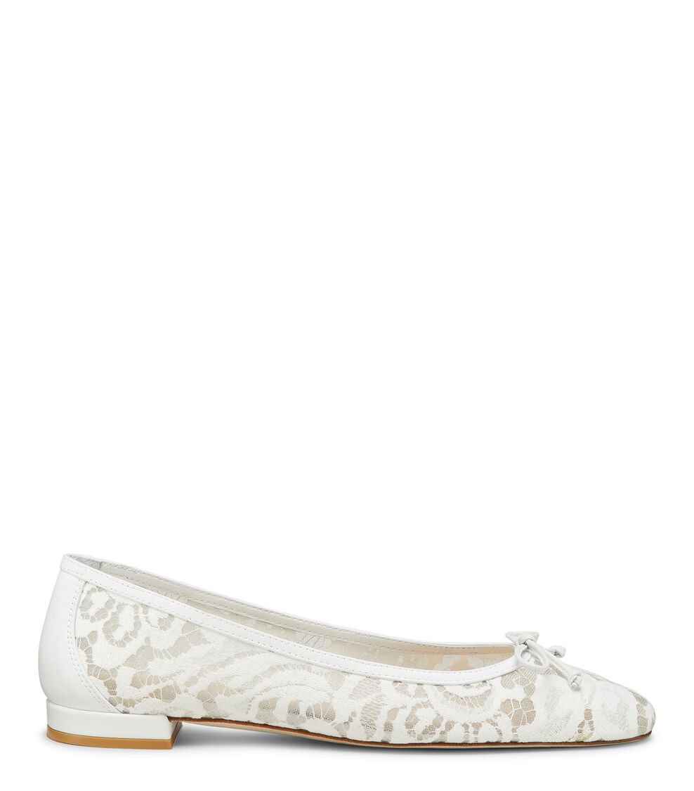 Stuart Weitzman ARABELLA BALLET FLAT en BLANCO de Mujer | Stuart Weitzman®