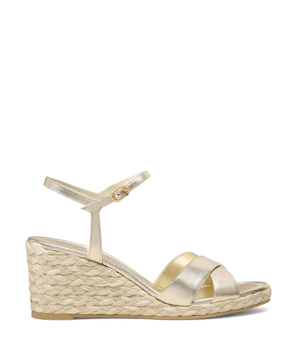 Stuart Weitzman DAYNA ESPADRILLE WEDGE en LIGHT GOLD/NATURAL de Mujer | Stuart Weitzman®