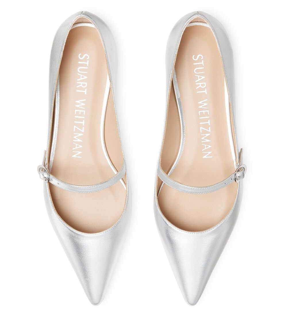 Stuart Weitzman EMILIA MARY JANE FLAT En PLATA De Mujer | Stuart Weitzman®