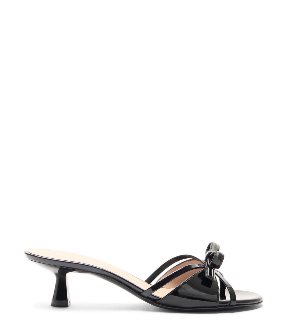 Stuart Weitzman FELICITY BOW 50 SLIDE en NEGRO de Mujer | Stuart Weitzman®