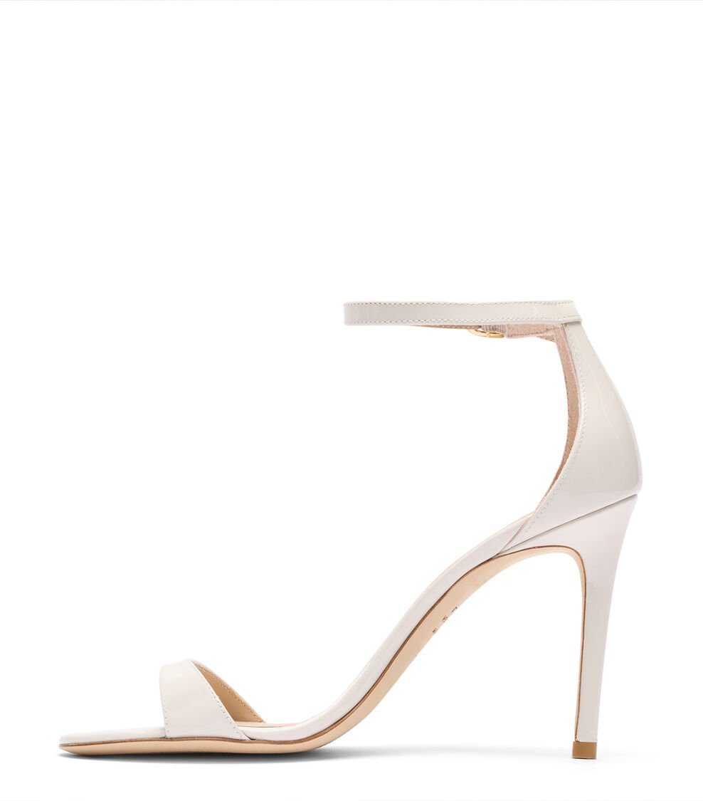 Stuart Weitzman NUDIST II 100 SANDAL En CREMA De Mujer | Stuart Weitzman®