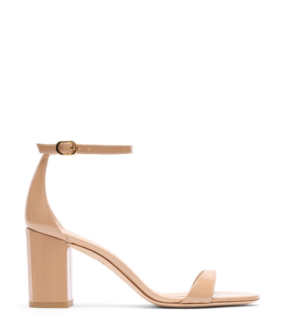 Stuart Weitzman NUDIST II 75 BLOCK SANDAL en ADOBE de Mujer | Stuart Weitzman®