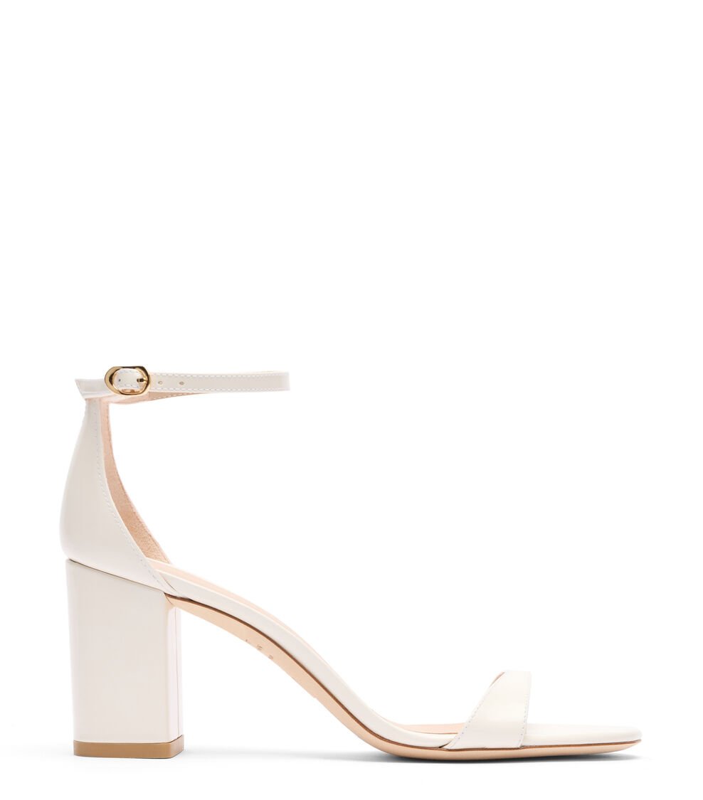 Stuart Weitzman NUDIST II 75 BLOCK SANDAL en CREMA de Mujer | Stuart Weitzman®