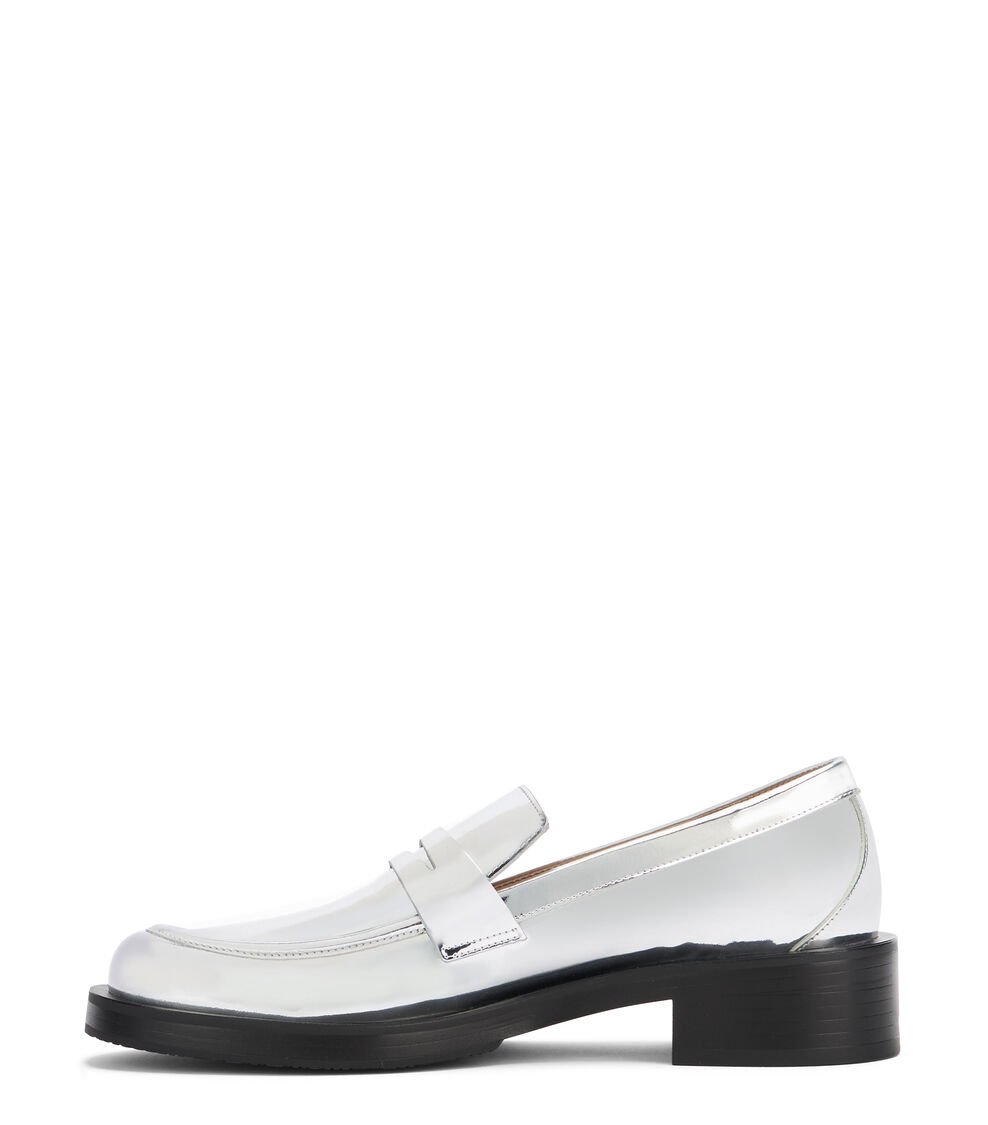 Stuart Weitzman PALMER BOLD LOAFER En PLATA De Mujer | Stuart Weitzman®