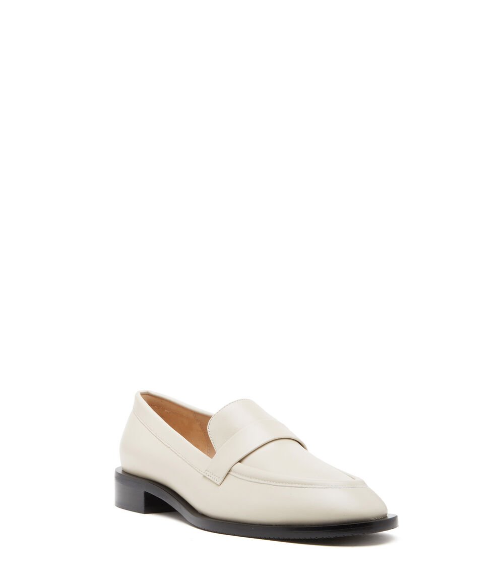 Stuart Weitzman PALMER SLEEK LOAFER En AVENA De Mujer | Stuart Weitzman®