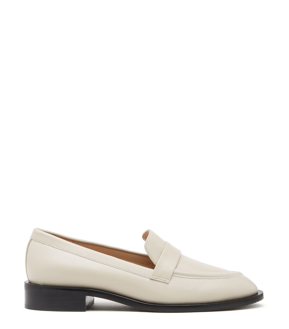 Stuart Weitzman PALMER SLEEK LOAFER en AVENA de Mujer | Stuart Weitzman®