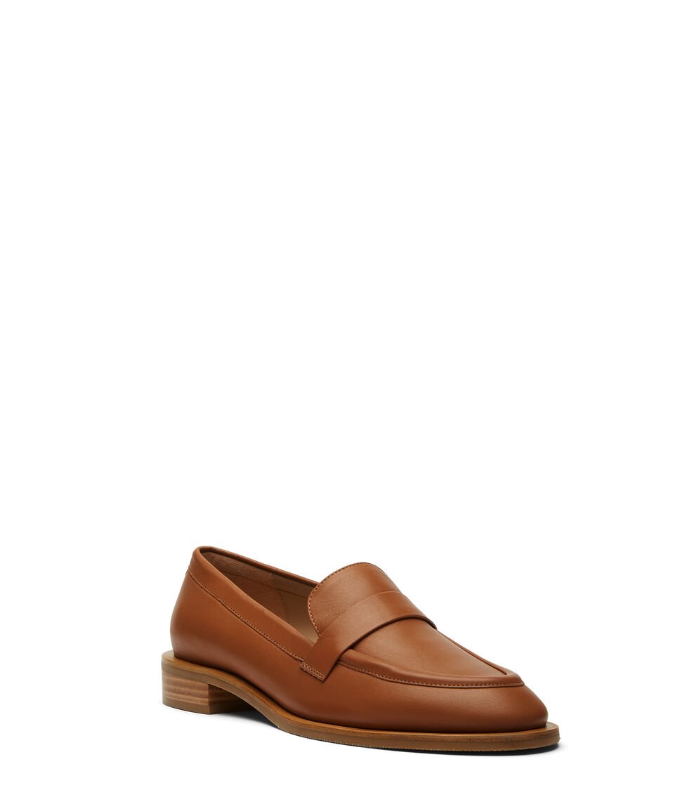 Stuart Weitzman PALMER SLEEK LOAFER En TOFFEE De Mujer | Stuart Weitzman®