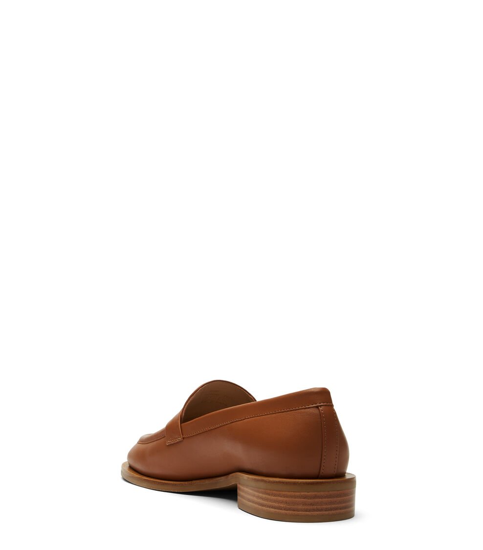 Stuart Weitzman PALMER SLEEK LOAFER En TOFFEE De Mujer | Stuart Weitzman®