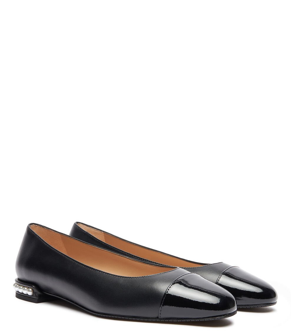 Stuart Weitzman PEARL FLAT En NEGRO De Mujer | Stuart Weitzman®