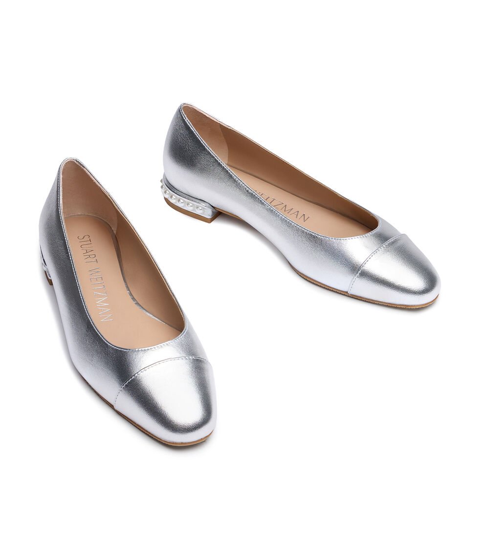 Stuart Weitzman PEARL FLAT En PLATA De Mujer | Stuart Weitzman®
