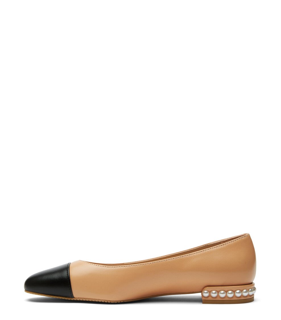 Stuart Weitzman PEARL FLAT En ROJIZO De Mujer | Stuart Weitzman®