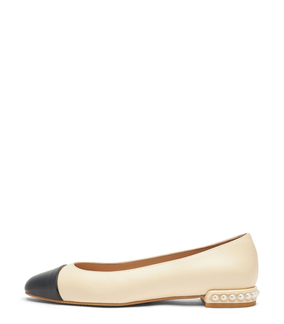 Stuart Weitzman PEARL FLAT En VAINILLA De Mujer | Stuart Weitzman®