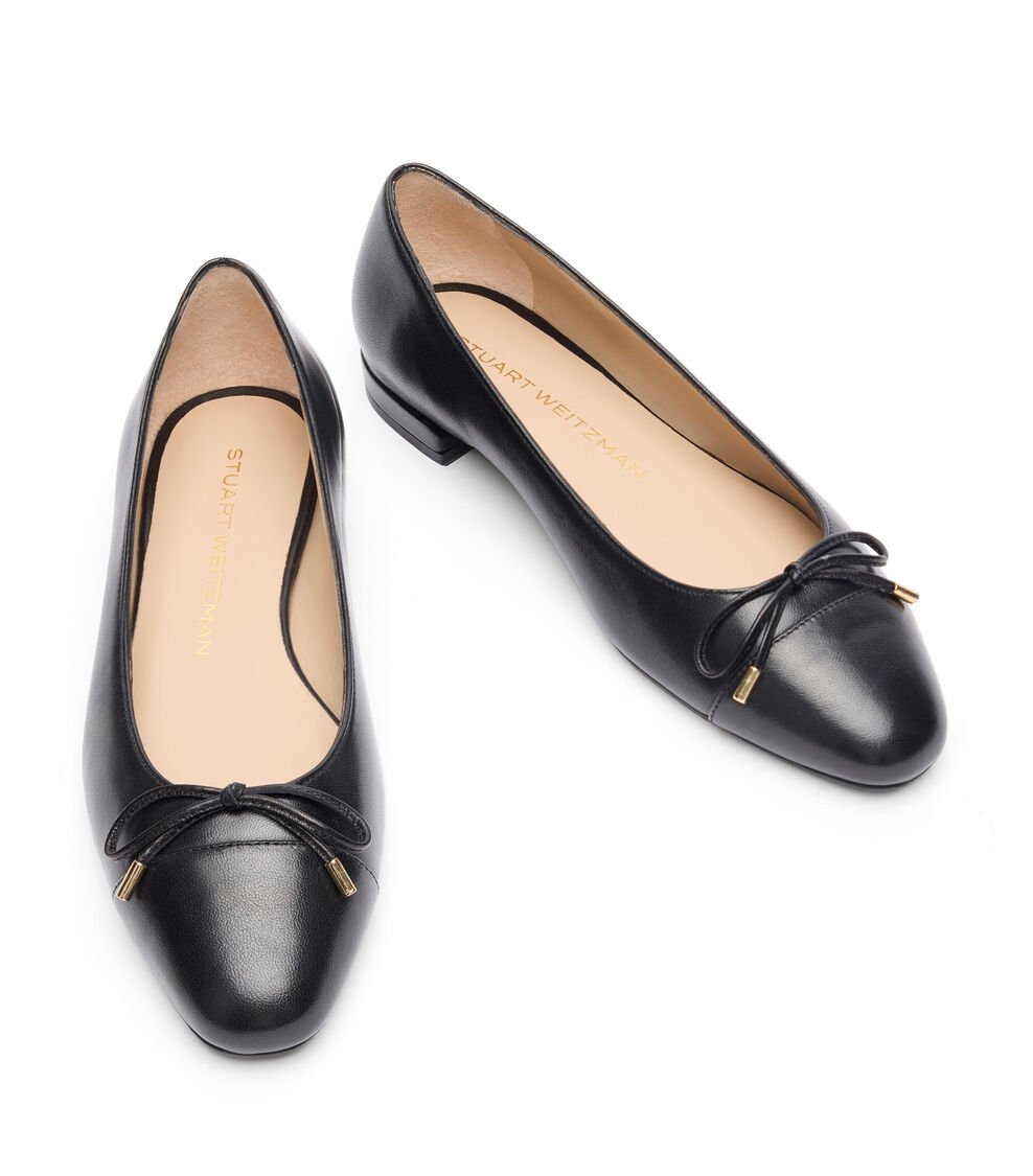 Stuart Weitzman SLEEK BOW FLAT En NEGRO De Mujer | Stuart Weitzman®