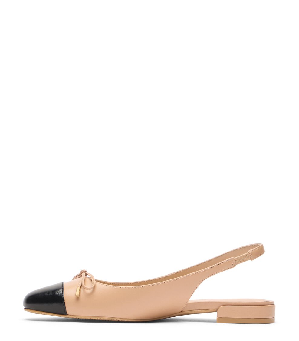 Stuart Weitzman SLEEK BOW SLINGBACK FLAT En ADOBE/NEGRO De Mujer | Stuart Weitzman®