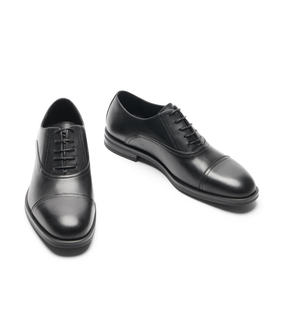 Stuart Weitzman SW CLUB CLASSIC OXFORD En BLACK De Mujer | Stuart Weitzman®