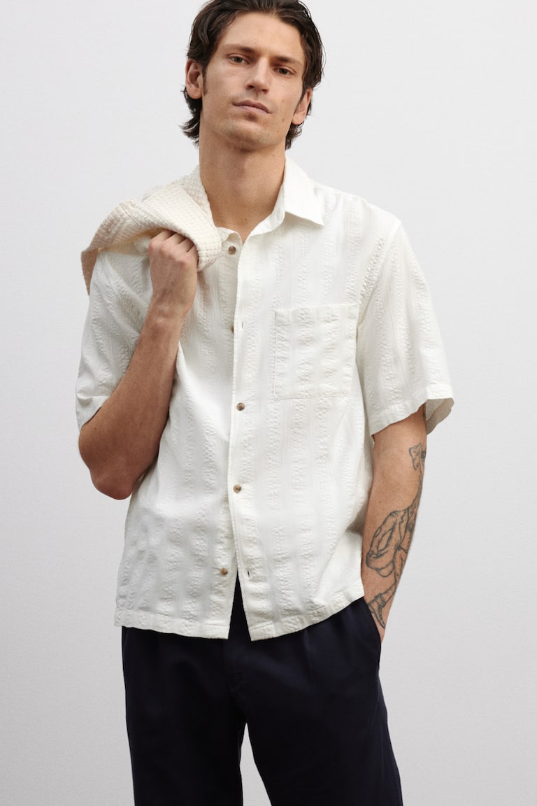 H&M Camisa Texturizada De Manga Corta Regular Fit - Rosa Melocotón - HOMBRE