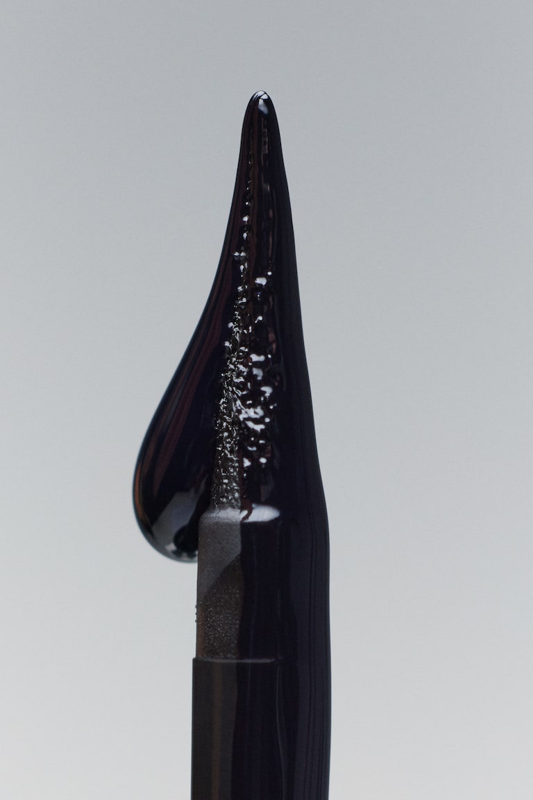 H&M Dipliner Ink Delineador De Ojos Líquido - Simply Brown - Beauty All