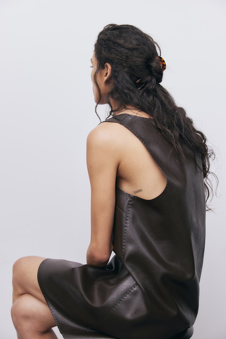 H&M Aguja De Pelo Con Diseño - Negro - MUJER