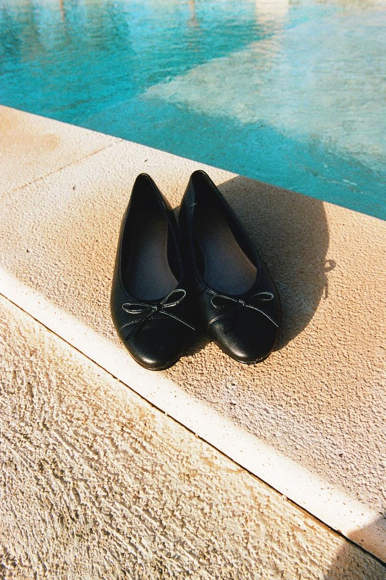 H&M Bailarinas de piel - Beige oscuro - MUJER