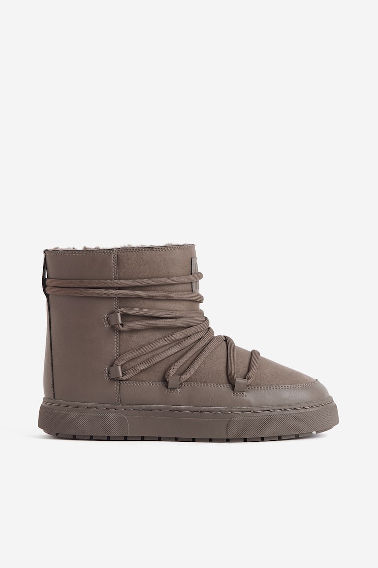 H&M Botas acolchadas con cordones - Marrón - MUJER