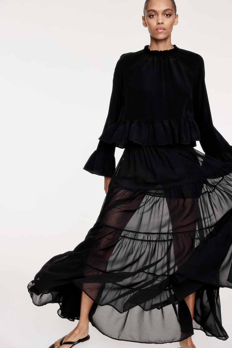 H&M Maxifalda Escalonada - Negro - MUJER