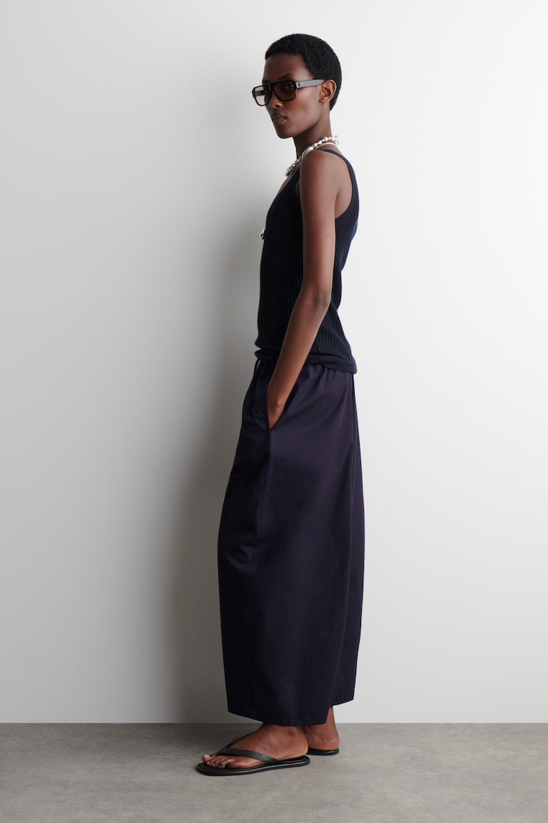 H&M PANTALONES BARREL FIT ELÁSTICOS - CAQUI - MUJER