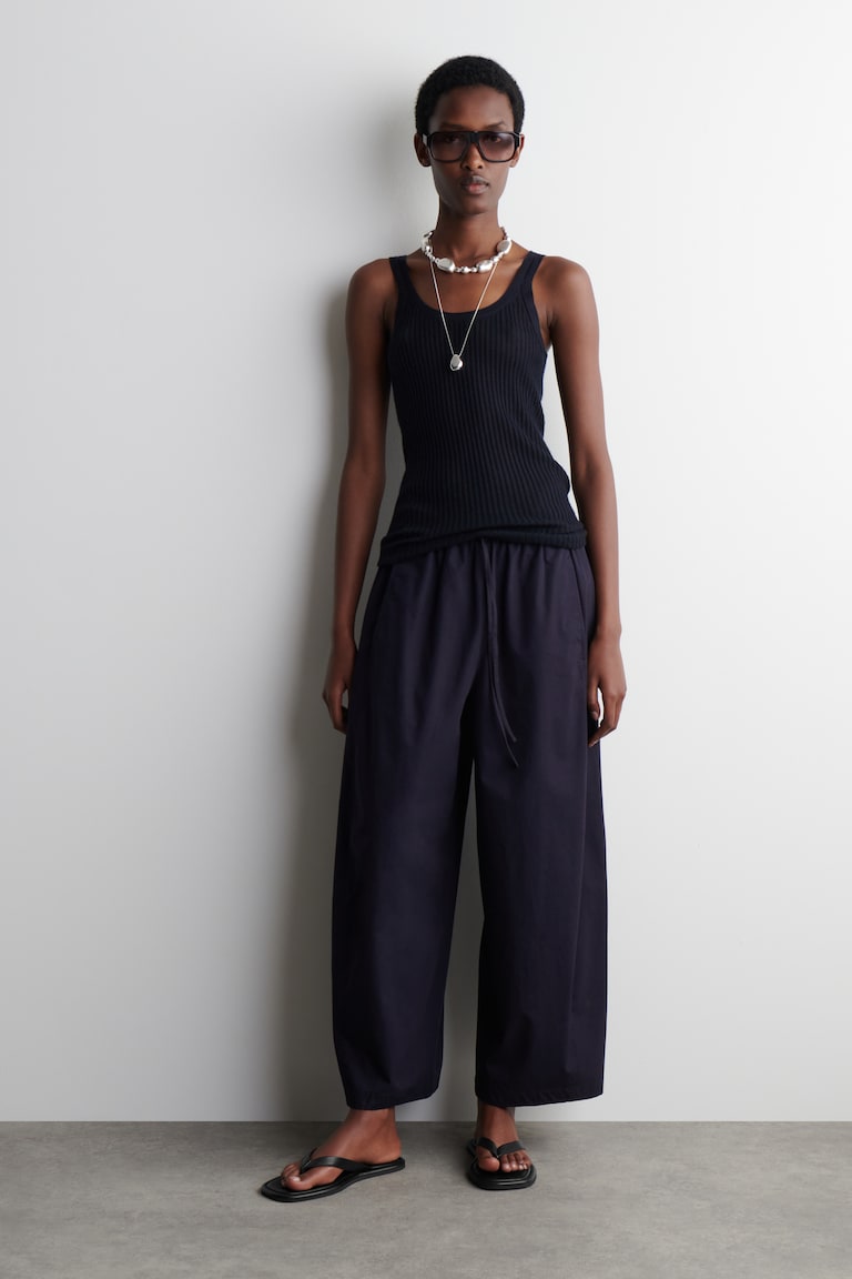 H&M PANTALONES BARREL FIT ELÁSTICOS - CAQUI - MUJER