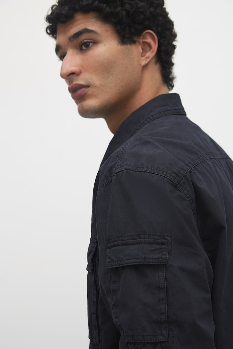 H&M Sobrecamisa Cargo Regular Fit - Negro - HOMBRE