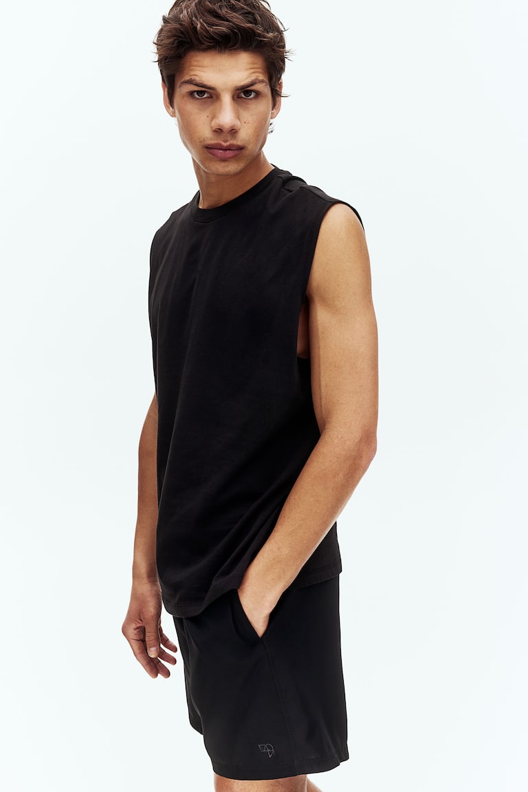 H&M Pantalón Corto A Media Pierna Con DryMove™ - Verde Caqui Oscuro - HOMBRE