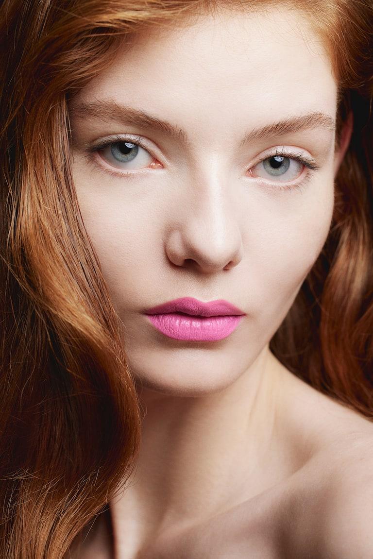 H&M Satin Icon barra de labios - Raisin the Roof - Beauty all