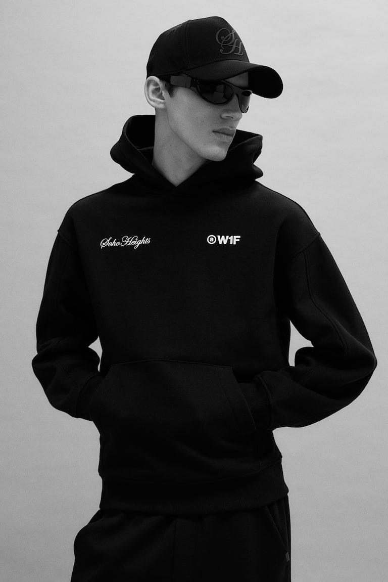 H&M Sudadera Con Capucha Y Estampado Loose Fit - Negro/Soho Heights - HOMBRE