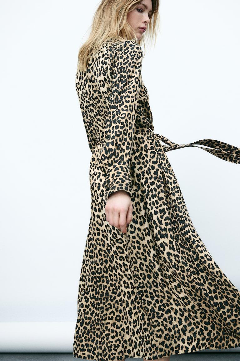 H&M Vestido Camisero De Viscosa Con Cinturón De Anudar - Beige/Estampado De Leopardo - MUJER