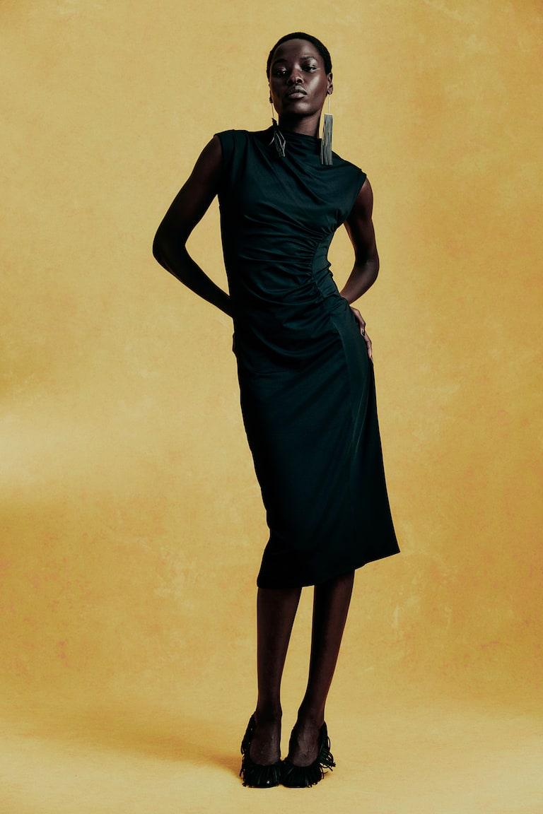 H&M Vestido Drapeado Con Cuello Perkins - Negro - MUJER