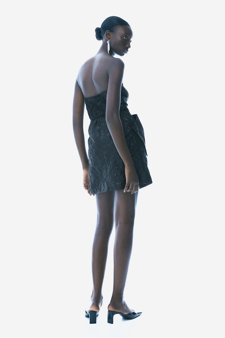 H&M Vestido En Tejido Jacquard Con Lazo Decorativo - Crema - MUJER