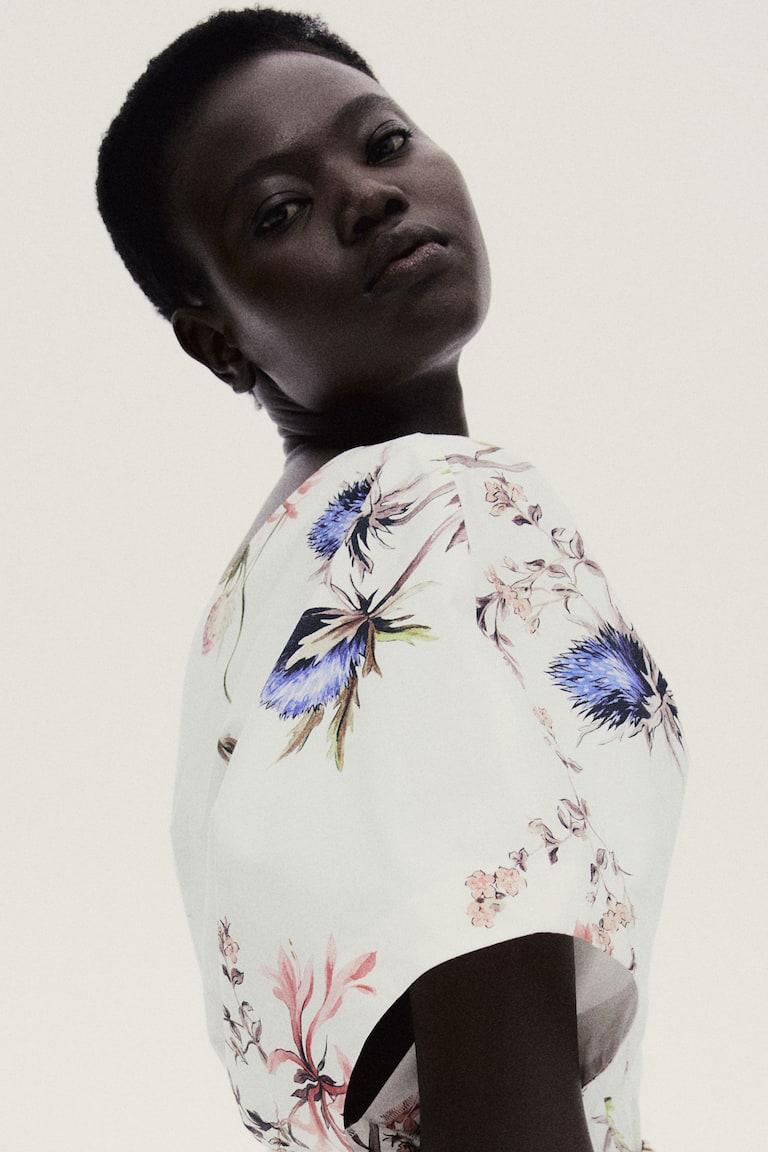 H&M Vestido Entallado De Algodón - Blanco/Floral - MUJER