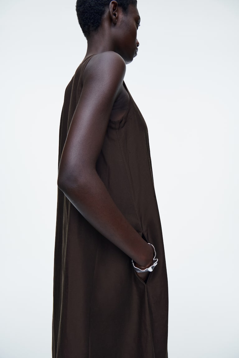 H&M VESTIDO EVASÉ LARGO EN MEZCLA DE LINO - MARRÓN - MUJER