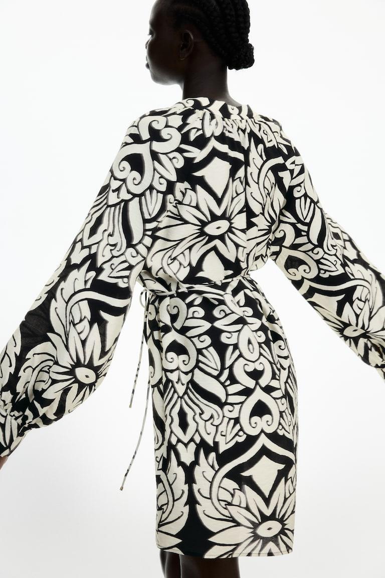 H&M Vestido Túnica Con Cinturón De Anudar - Negro/Estampado - MUJER